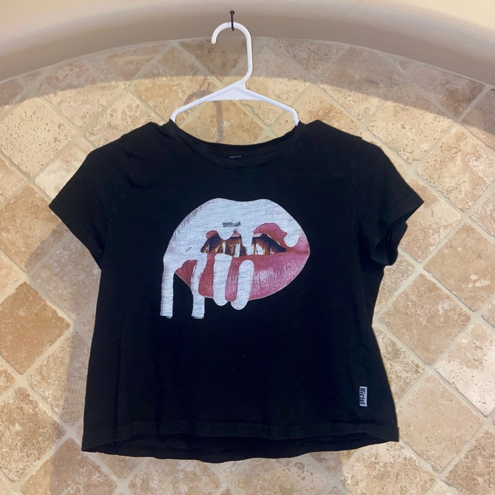 Kylie cosmetics cropped T shirt